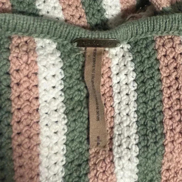 Harlow  Alexis Crocheted Crop Top - Picture 4 of 5